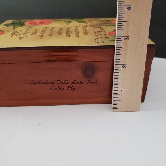 (2/$15) Vintage Cedar Box - Picture 4 of 9